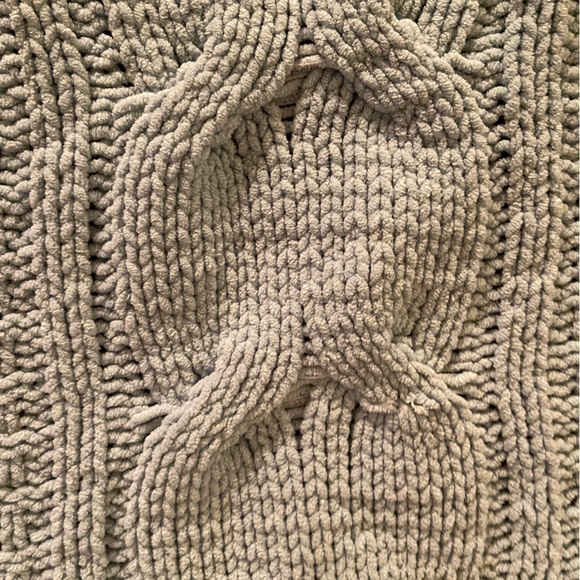 P030 FOREVER 21 Cropped Cable Sweater Sz XL - Picture 3 of 4